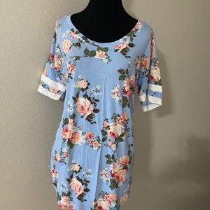 Floral baby blue women’s T-shirt Size LG